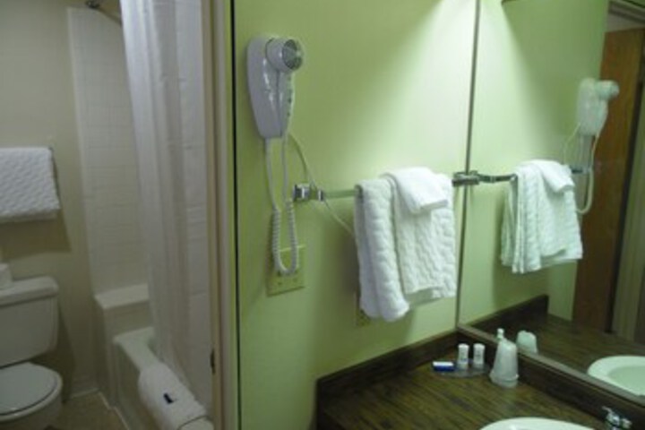 Room 5 of 28