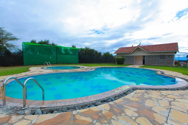 Pool 31 of 56