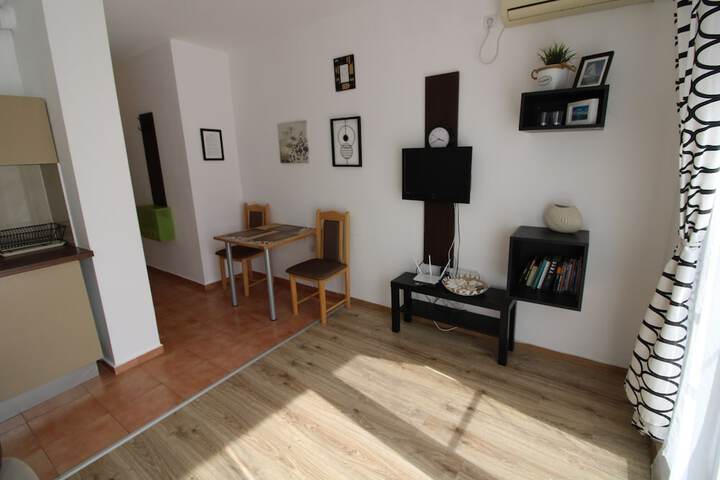 Room 18 of 177