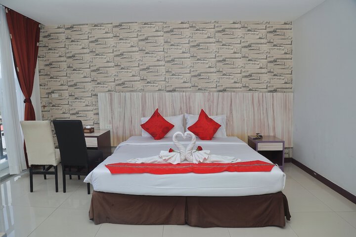Room 33 of 127