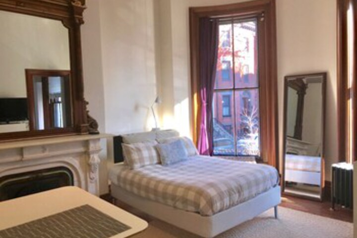 Room 54 of 63