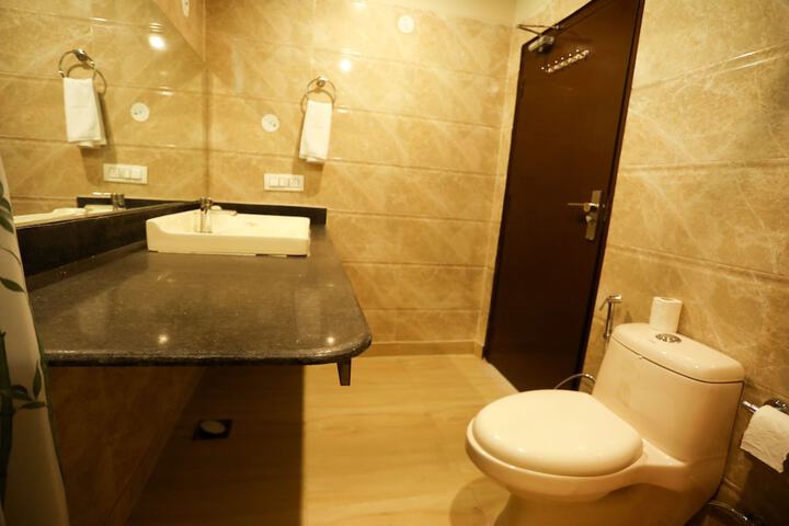 Room 36 of 129