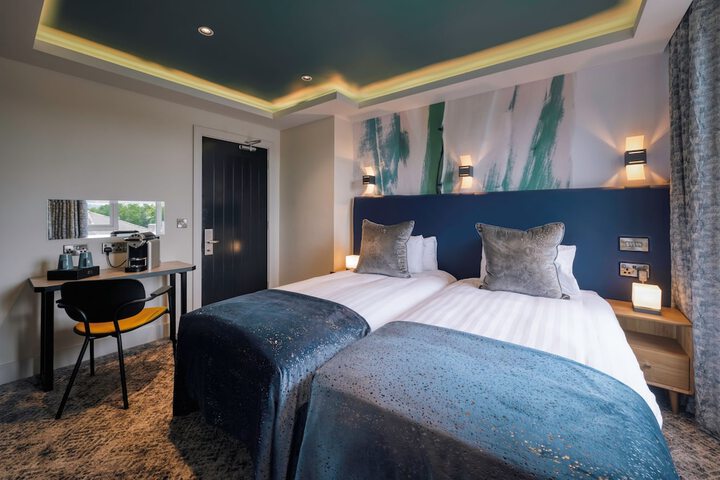 Room 4 of 23