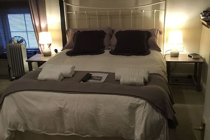 Room 8 of 38