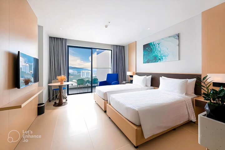 Room 18 of 93