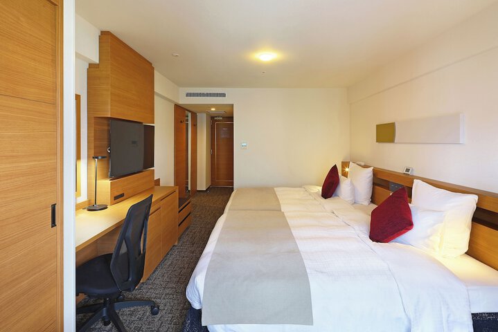 Room 25 of 107