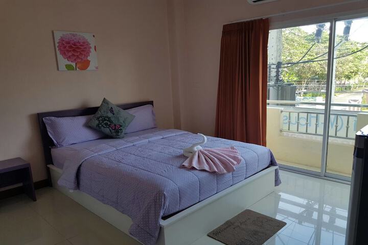 Room 11 of 20