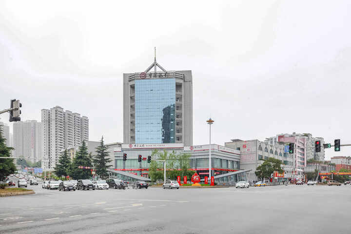 Xinshuangnuo Light Luxury Hotel