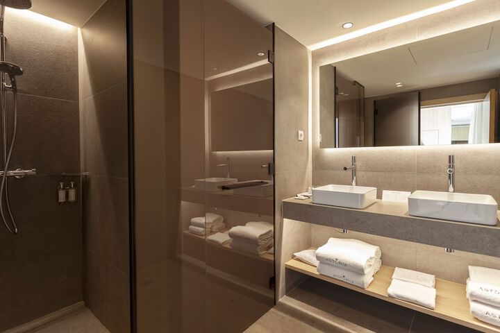 Room 30 of 71