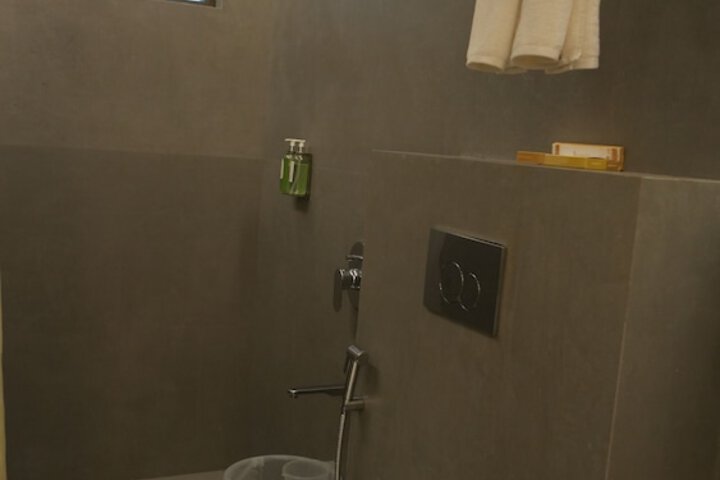 Room 63 of 83