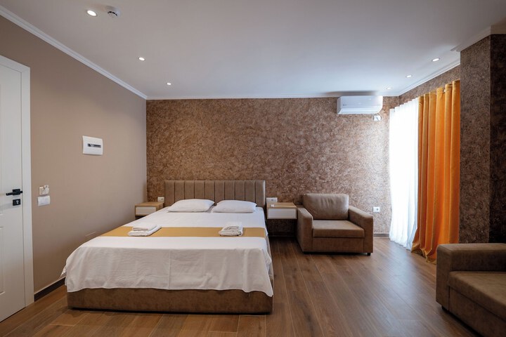 Room 75 of 129