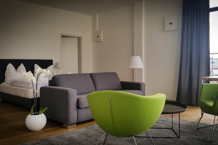 Room 11 of 48