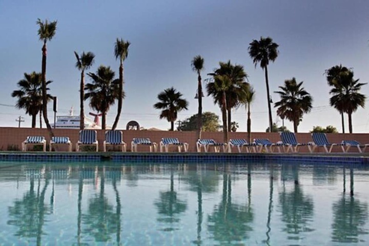 Pools & Facilities