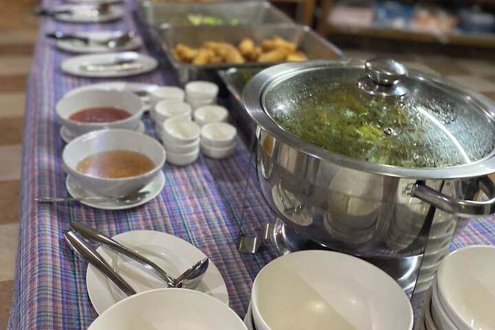 Dining 8 of 10