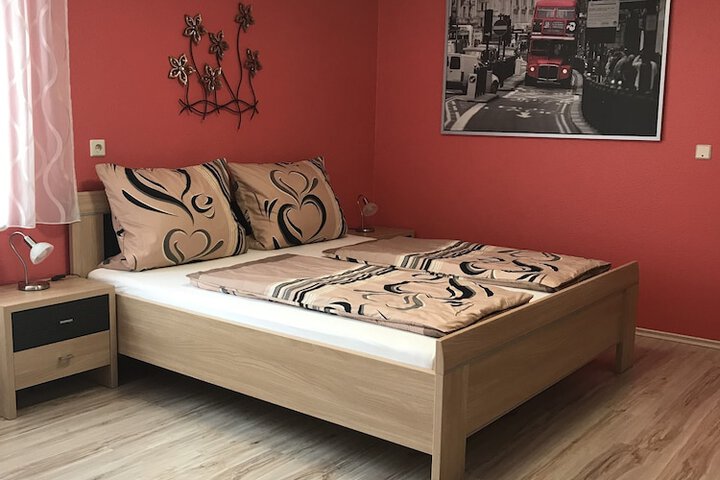 Room 3 of 63