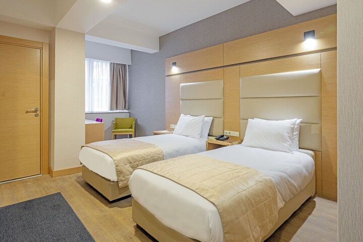Room 6 of 20