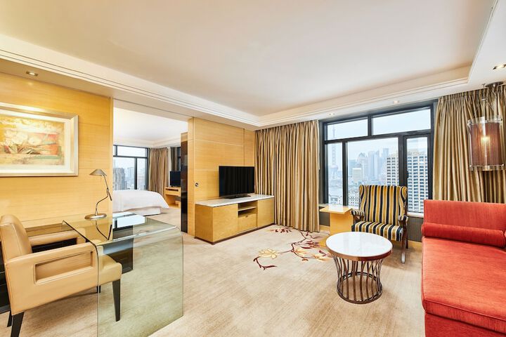 Room 44 of 132