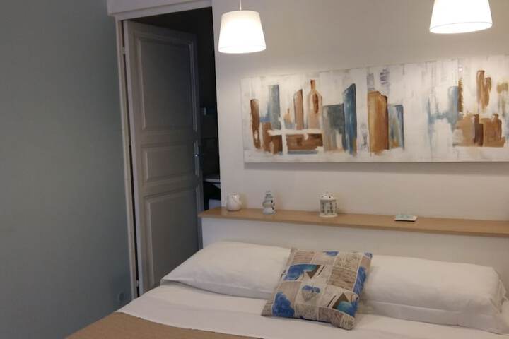 Room 14 of 69