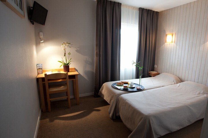 Room 9 of 44