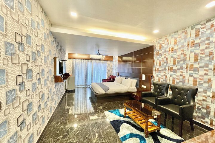 Room 2 of 71