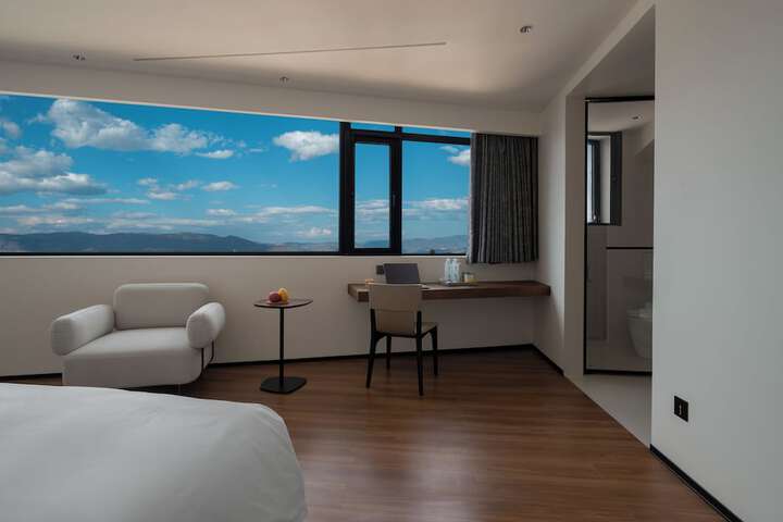 Room 58 of 86