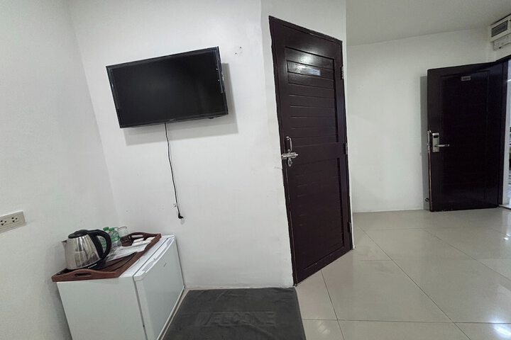 Room 13 of 44