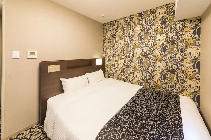 Room 7 of 34