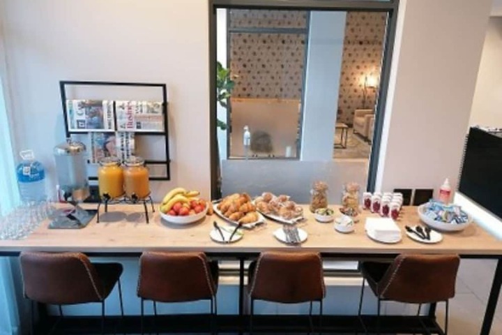 Breakfast/Coffee Service 39 of 49