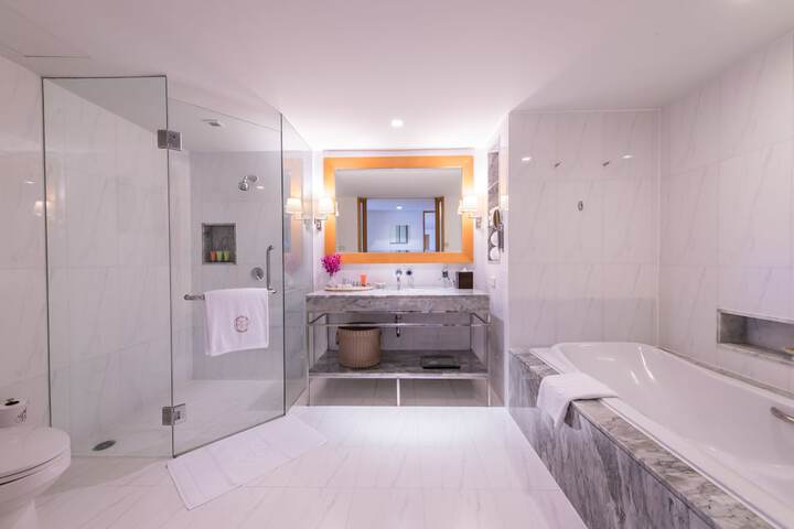 Room 67 of 220