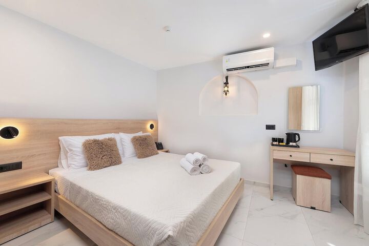 Room 8 of 36