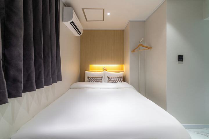 Room 20 of 84