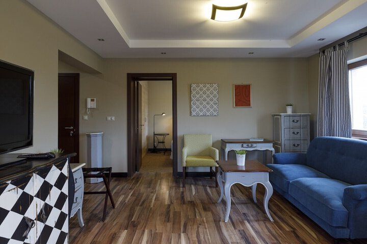 Room 17 of 41