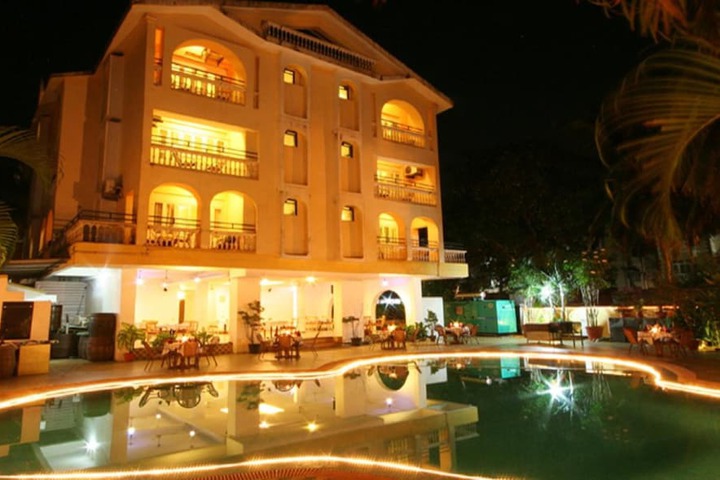 Pools & Facilities