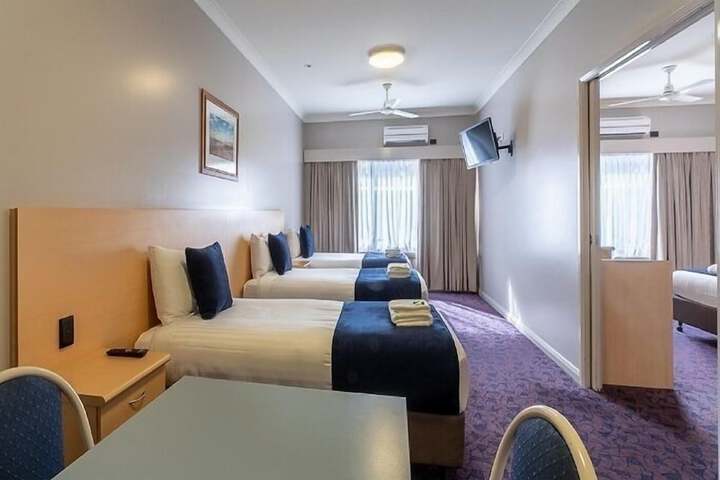 Room 4 of 37