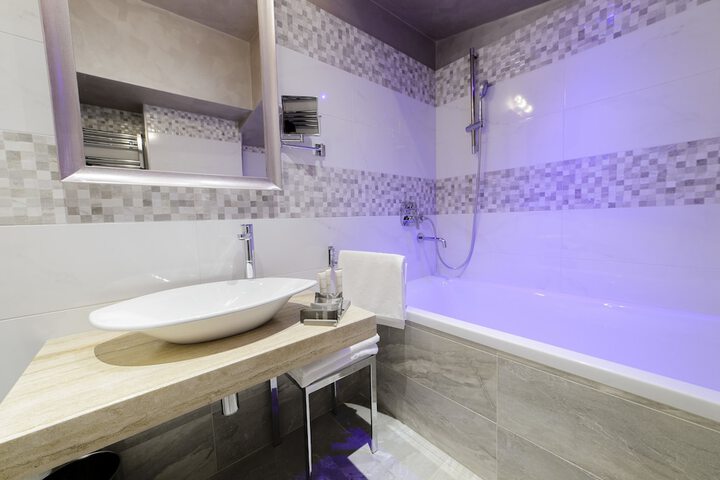 Room 20 of 62