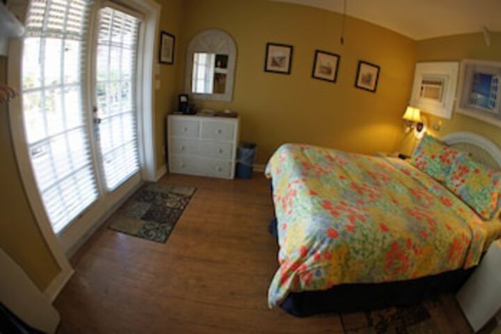 Room 19 of 192