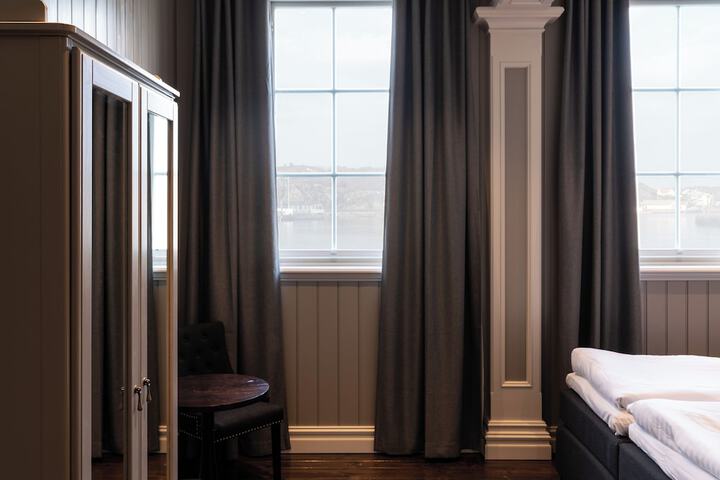 Room 7 of 44