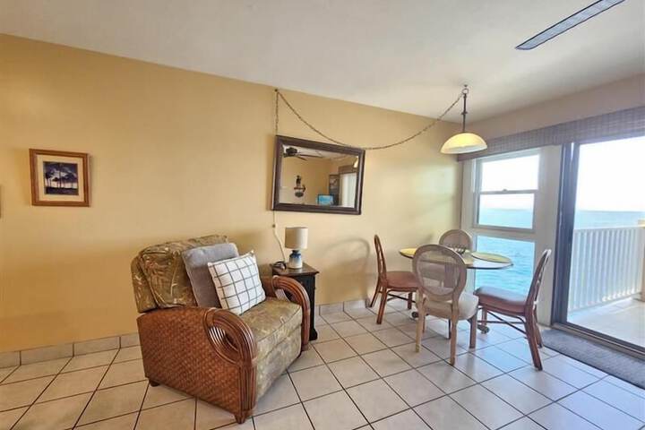 Room 6 of 21