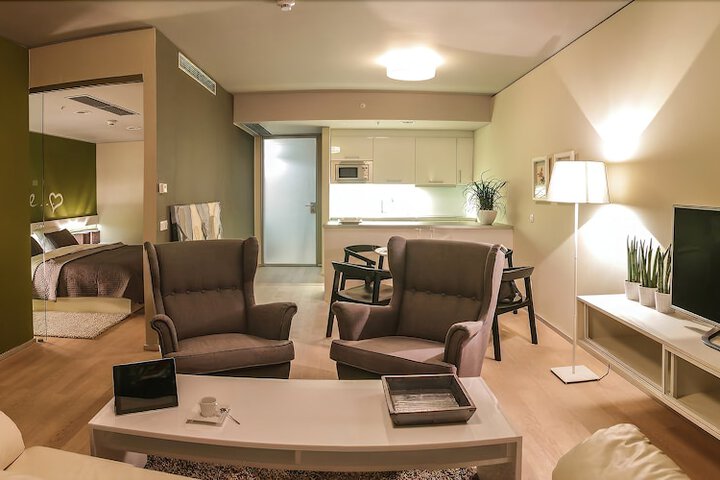 Room 107 of 117