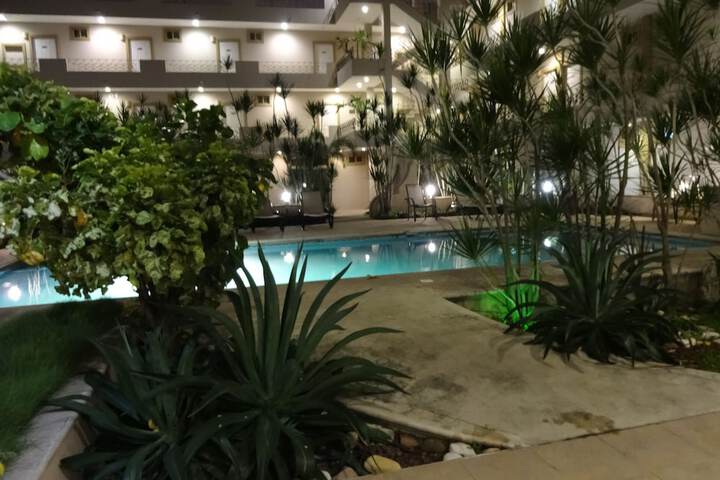 Pool Hotel