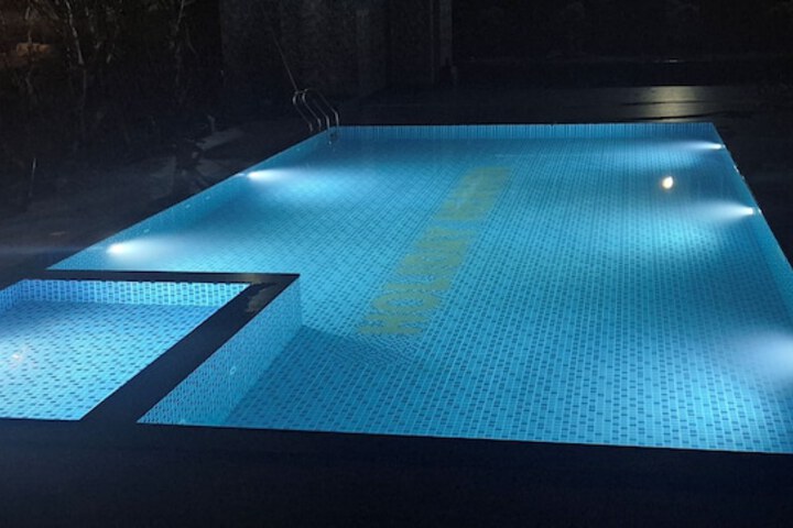 Pool 15 of 25