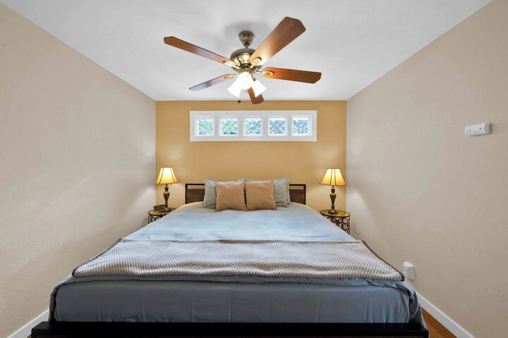 Room 21 of 172