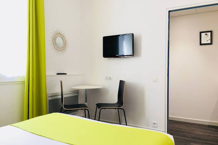 Room 6 of 47