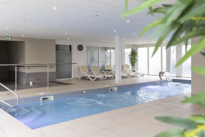 Hotel with Pool