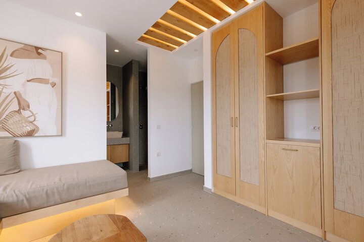 Room 35 of 108