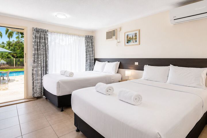 Room 4 of 34
