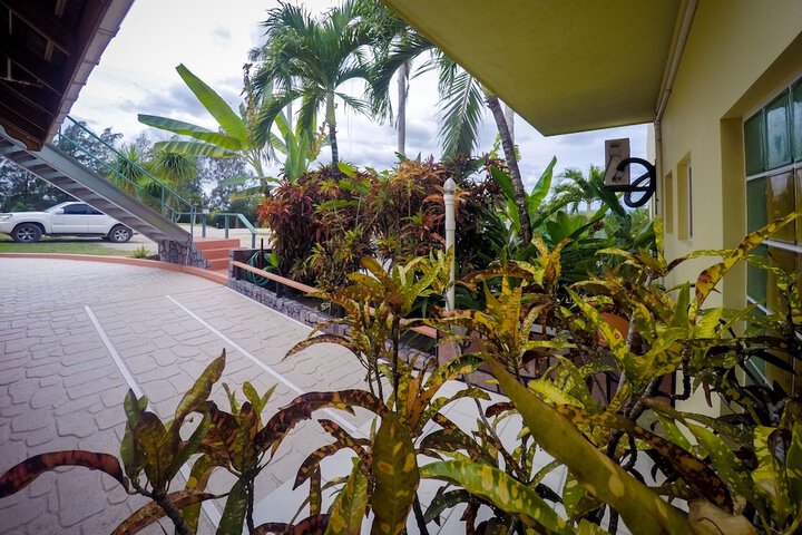 Hotel Exterior 256 of 258