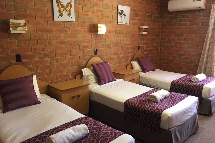 Room 15 of 36