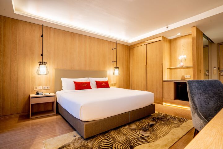 Room 6 of 49