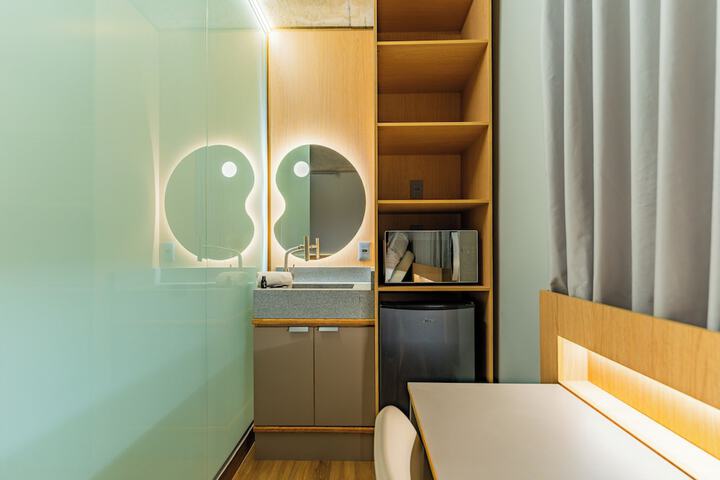 Room 35 of 71